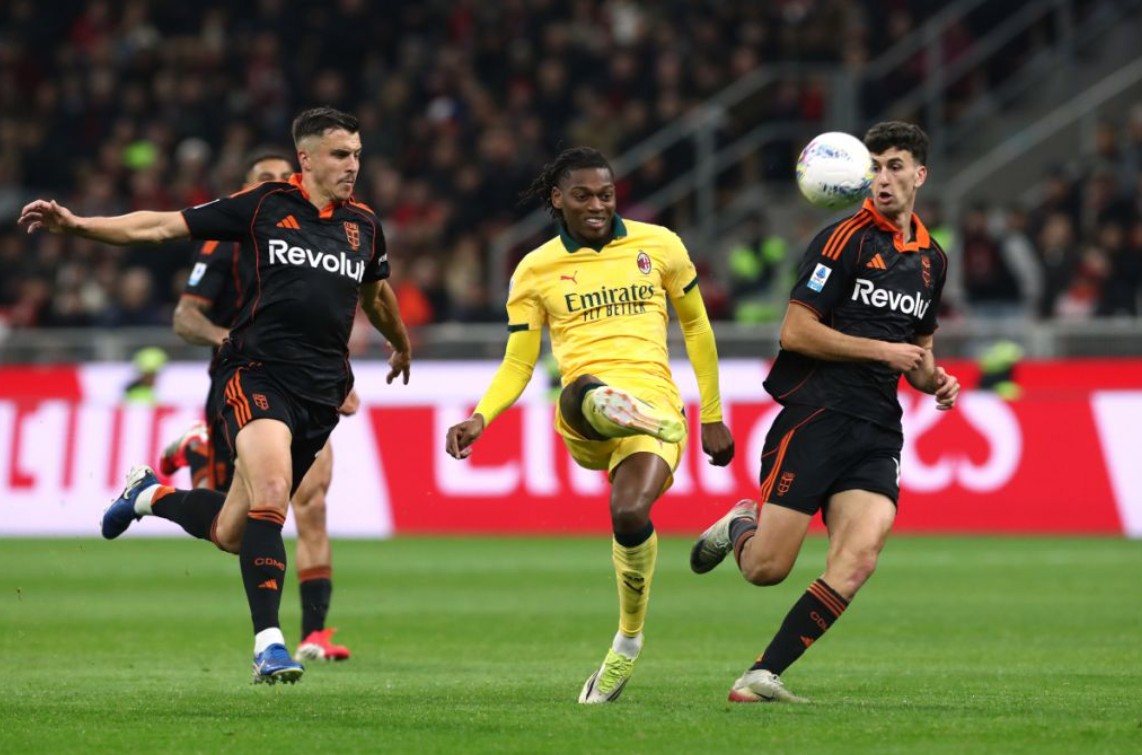 Hasil Serie A: Mike Maignan Blunder, AC Milan Ditahan Como 1-1