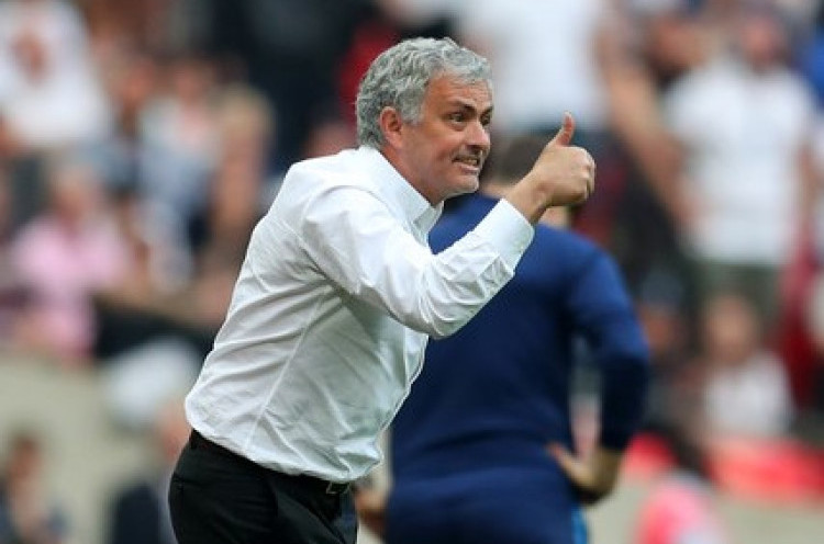 Manchester United Diminta Pertahankan Jose Mourinho Jika Tak Ingin Bernasib seperti Liverpool