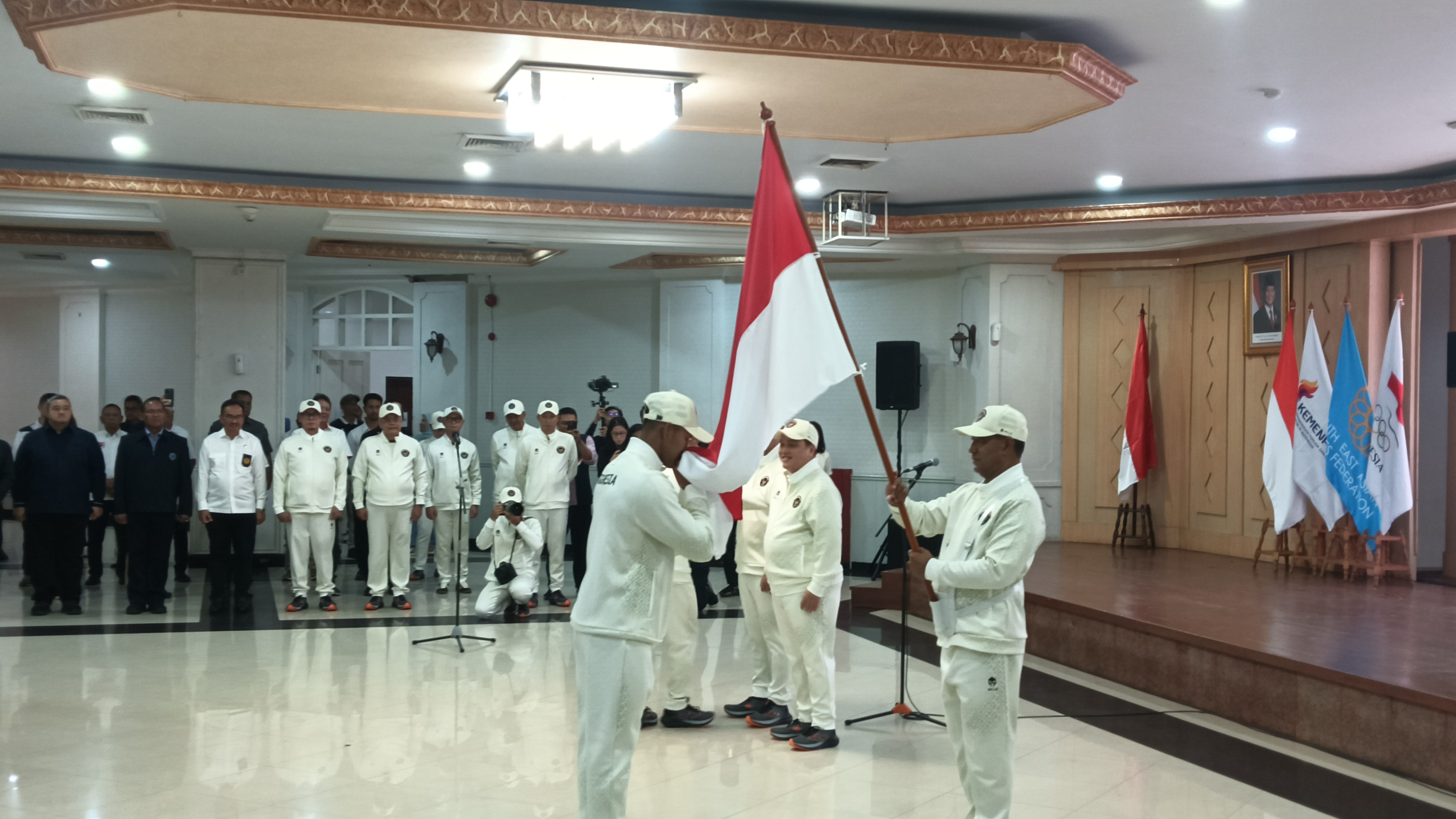 Kontingen Indonesia Resmi Dikukuhkan, Siap Bertarung di SEA Games 2025