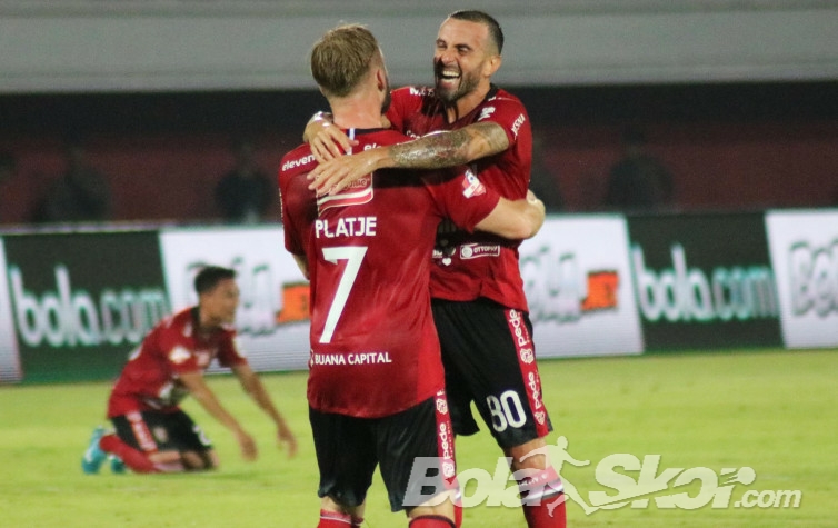 Penyerang Bali United Melvin Platje Pilih Bertahan