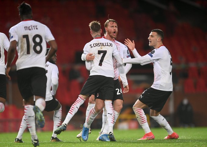 Solskjaer Kesal Henderson Tak Bisa Tepis Sundulan Kjaer