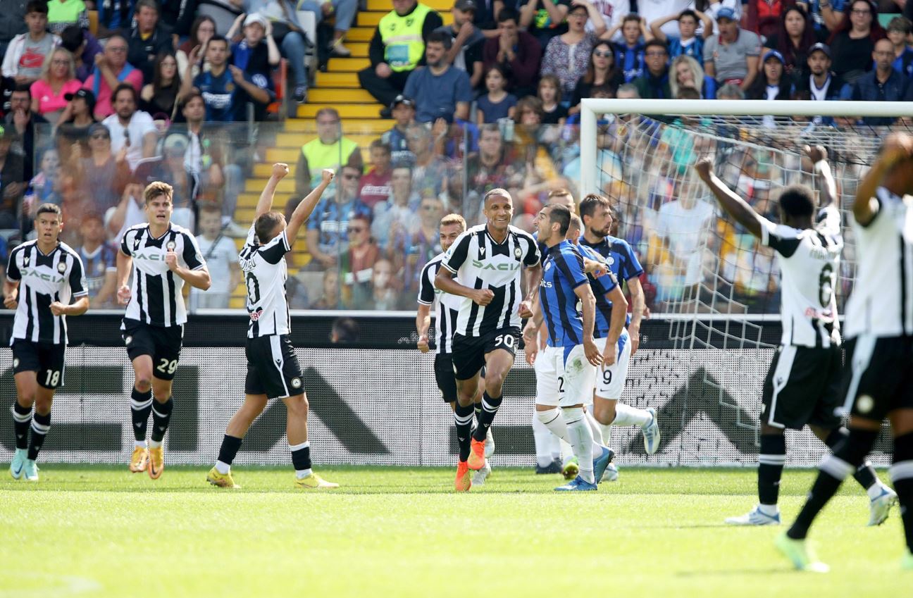 Hari Bersejarah di Serie A, Tim-tim Besar Bertumbangan