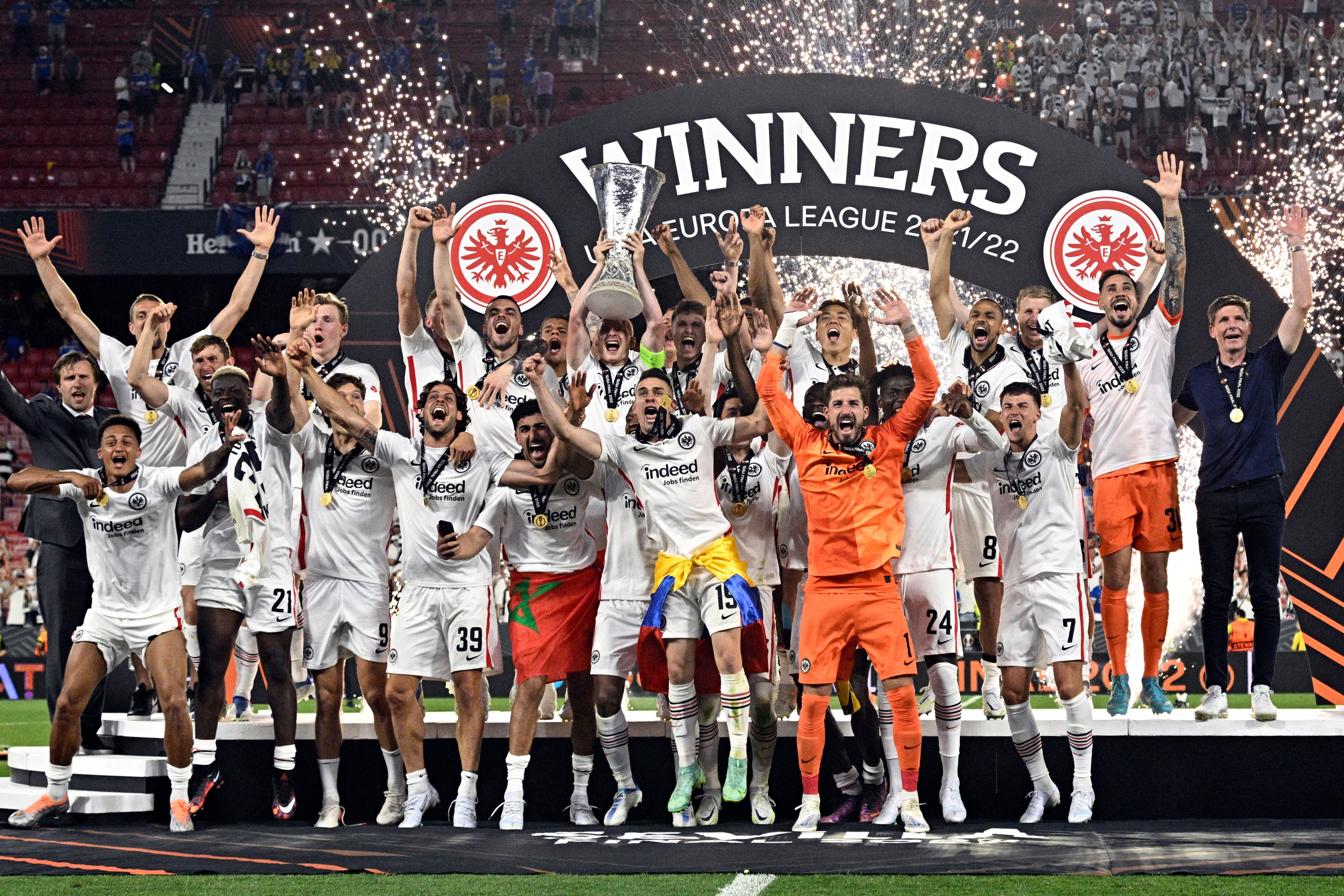 Eintracht Frankfurt 1(5)-1(4) Rangers: Penalti Aaron Ramsey Gagal, Die Adler Juara Liga Europa