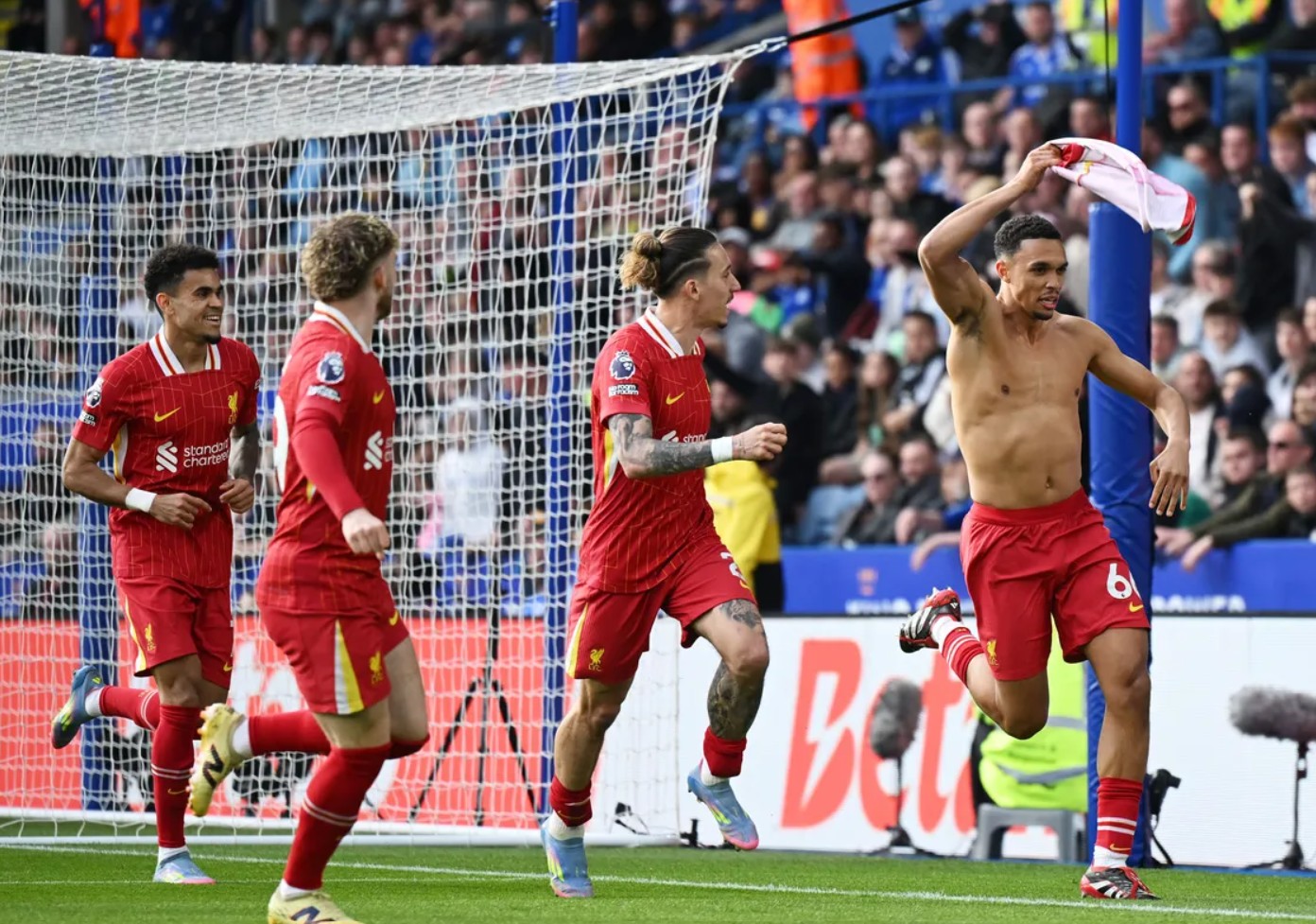 Hasil Premier League: Trent Alexander-Arnold Cetak Gol Tunggal di Leicester, Liverpool Butuh Satu Kemenangan Lagi untuk Juara