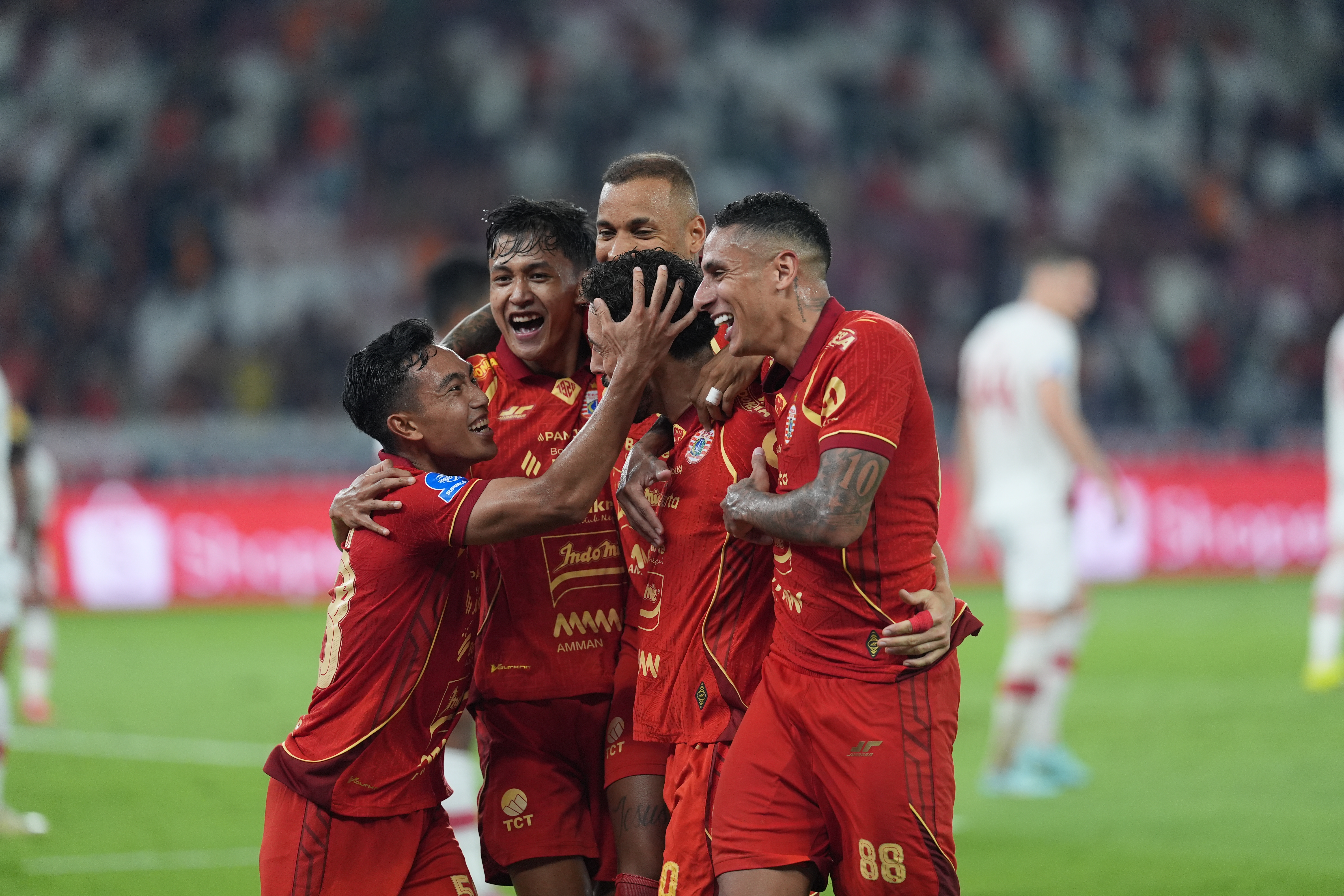Persija Jakarta saat hadapi Persis Solo di SUGBK, Senin (27/4)