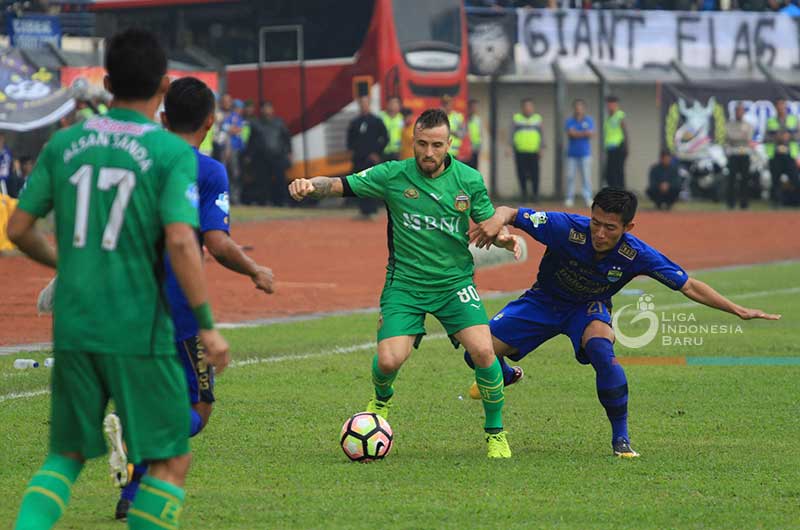 Tinggalkan Persib, Henhen Gabung bersama Maung Anom