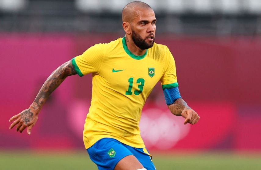 Dani Alves di Ambang Pemecahan Rekor Bersejarah Sepanjang Masa