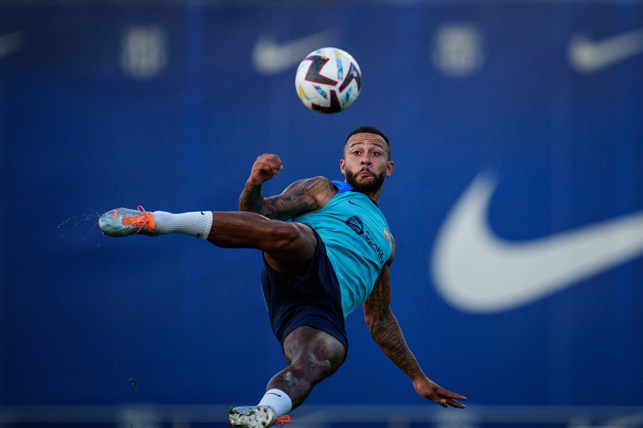 Hanya Mau Gratis, Juventus Ancam Berpaling dari Memphis Depay