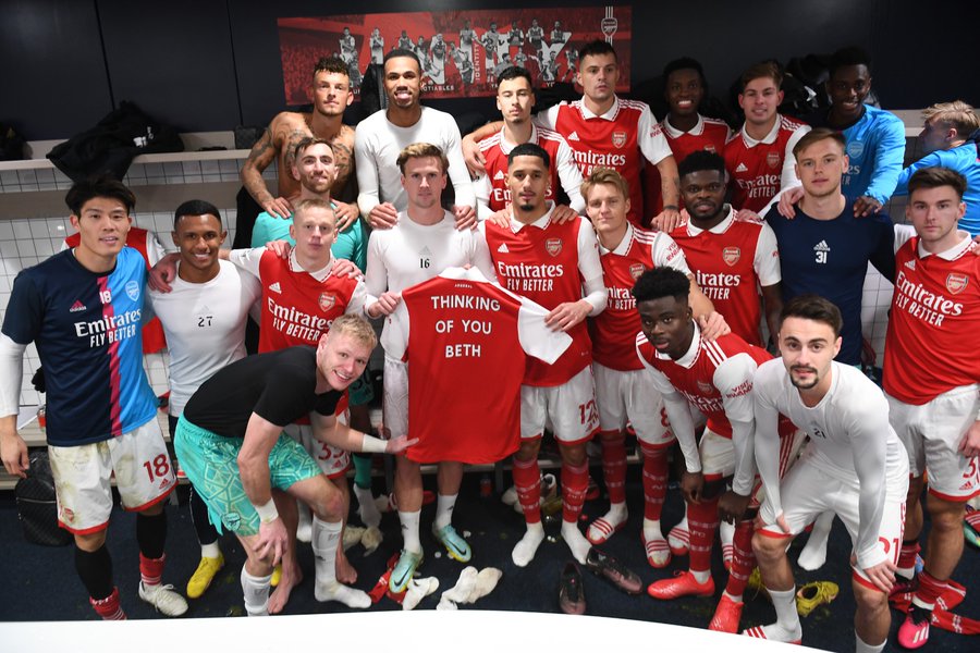 Gary Neville: Arsenal Gagal Juara, Duo Manchester Posisi Pertama dan Kedua