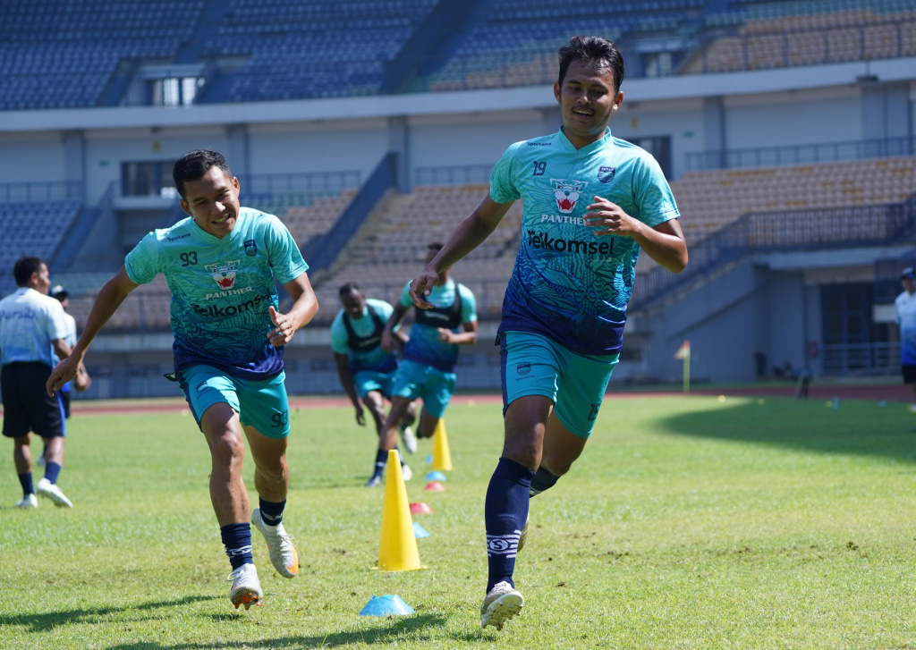 Puja Abdillah Pilih Pergi Dibanding Bertahan, Direktur Persib Beberkan Alasan