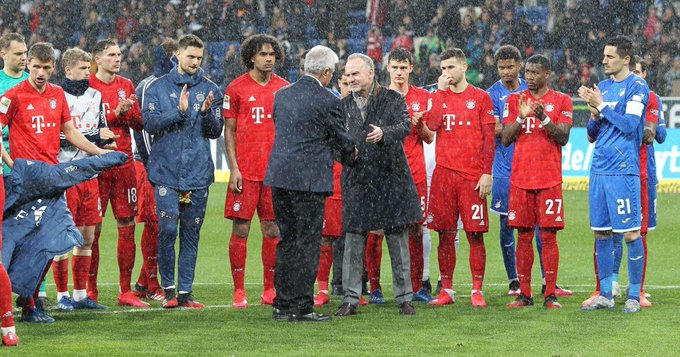 Aksi Solidaritas di Laga Bayern Munchen Vs Hoffenheim: Jangan Tebang Pilih 