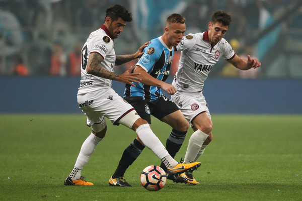 Barcelona Selangkah Lagi Boyong Bintang Gremio