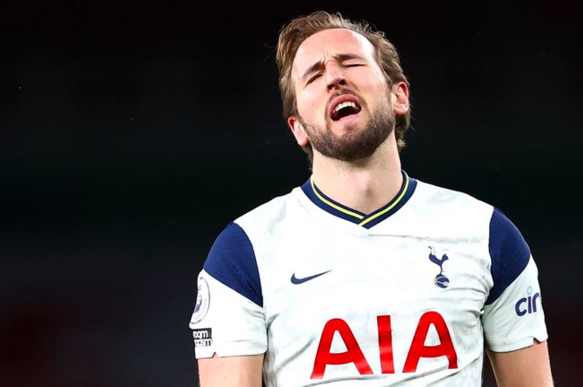 Soal Masa Depan, Kane Bisa Berkaca dari Pengalaman Owen dan Van Persie