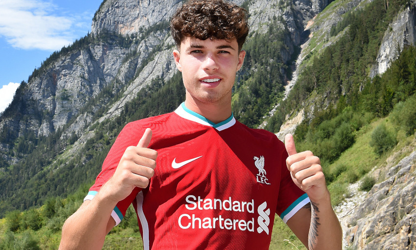 Berlatih seperti Mesin, Neco Williams Diganjar Liverpool Perpanjangan Kontrak