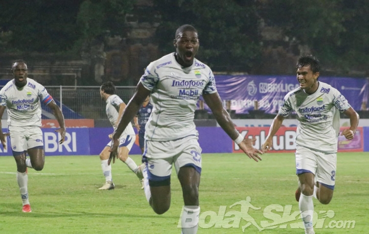 Hasil Liga 1: Bruno Cantanhede Bawa Persib Bungkam Arema FC