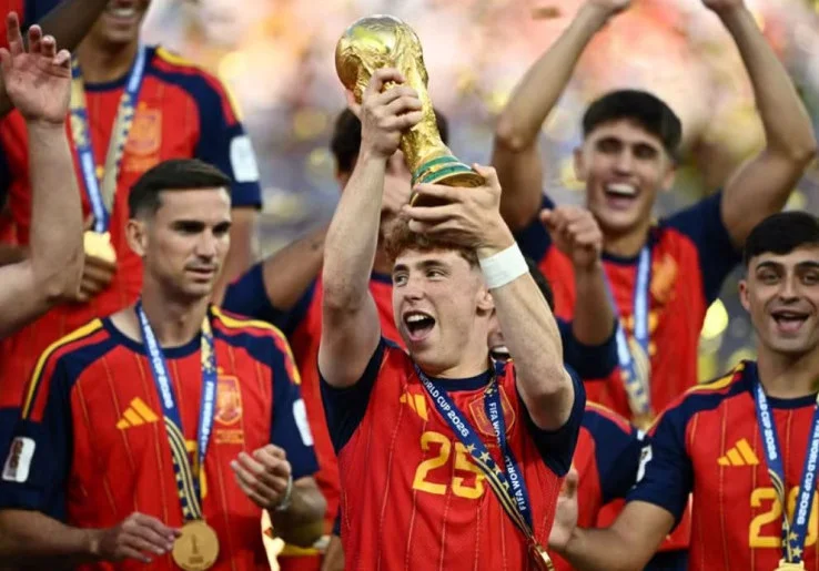 Juara Piala Dunia dengan Spanyol, Victor Munoz Kian Termotivasi Bermain untuk Liverpool