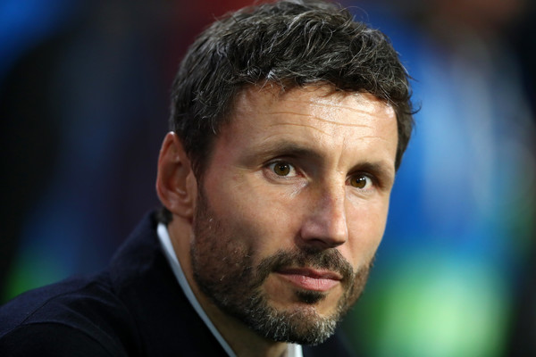 Mark van Bommel Berambisi Rebut Kursi Pelatih AC Milan dari Stefano Pioli