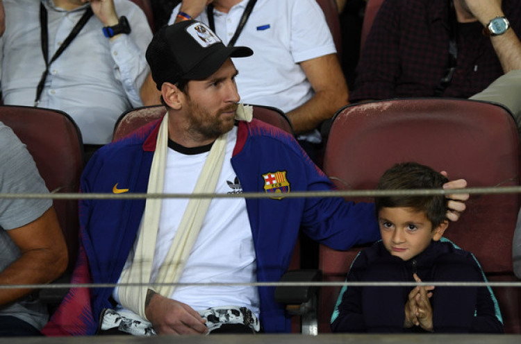 Reaksi Messi Lihat Aksi Unik Brozovic Adang Tendangan Bebas Suarez