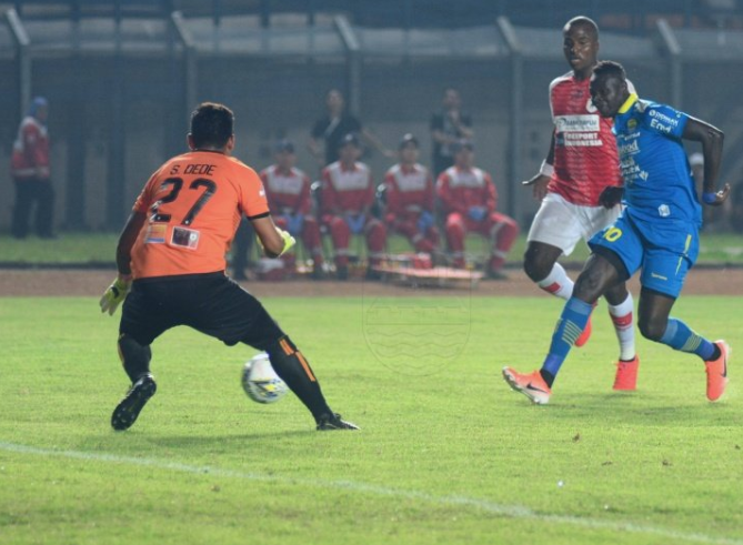 Persib Bandung 3-0 Persipura Jayapura: Artur Gevorkyan Dua Gol
