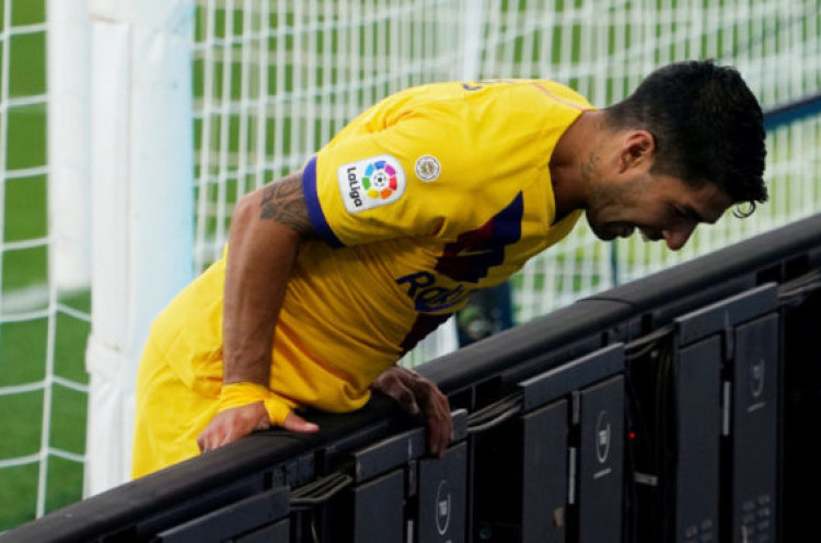 Luis Suarez Dibayangi Potensi Musim Paling Suram di Barcelona