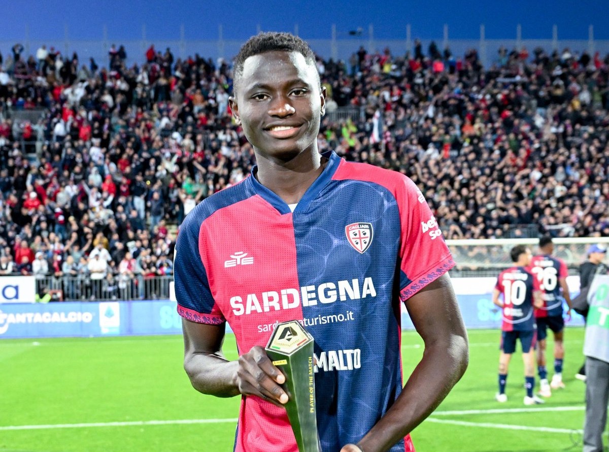 Milan dan Inter Rebutan Striker Cagliari, Satu Tim Kini Lebih Unggul