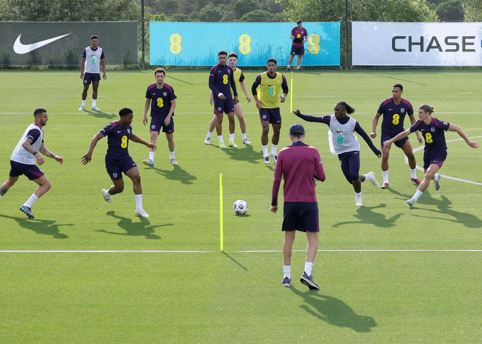 Antisipasi Cuaca Panas Piala Dunia 2026, Timnas Inggris Latihan di Dalam Tenda