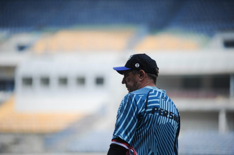 Robert Alberts Lepas Tanggung Jawab soal Kondisi Skuat Persib