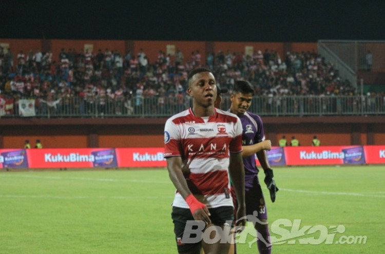 Madura United 1-0 Bhayangkara FC, Biarpun Tipis yang Penting Menang