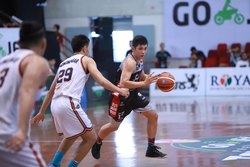 Kalahkan Stapac Jakarta, Pelita Jaya Puncaki Grup Putih
