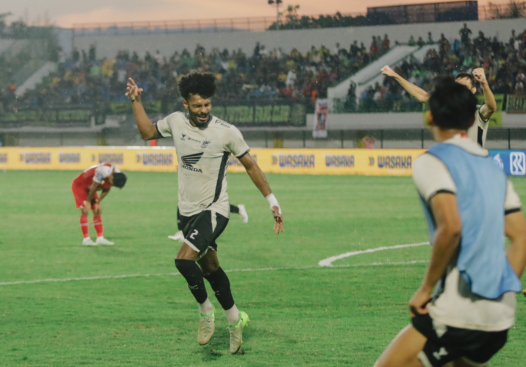 Hasil Liga 1 2024/2025: Barito Putera Kalah oleh PSM, Persis Solo dan Madura United Selamat dari Degradasi