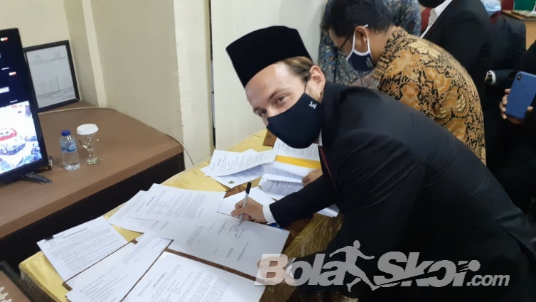 Resmi Jadi WNI, Marc Klok Punya KTP Jakarta Selatan