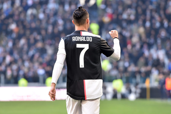 Ketuaan, Cristiano Ronaldo Ditolak Bayern Munchen