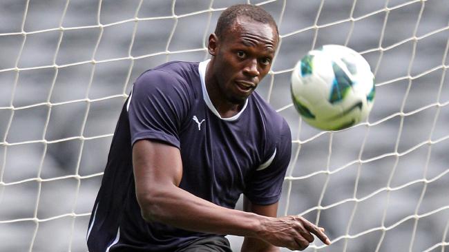 Usain Bolt Nyatakan Serius Geluti Sepak Bola 