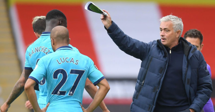 Sindir VAR, Jose Mourinho Sebut Pertandingan Sepak Bola Tak Lagi Dipimpin Wasit