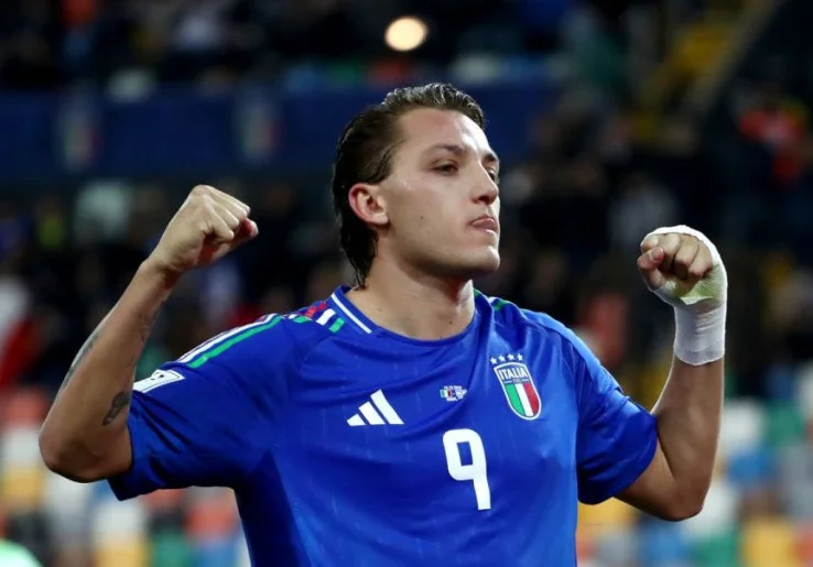 Misi Perkuat Lini Depan, AC Milan Jajaki Rekrut Mateo Retegui