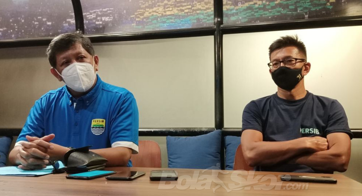 Tanggapi Petisi Bobotoh, Komisaris Persib Pastikan Robert Alberts Lanjut