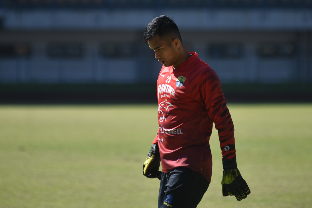 Persib Tak Rekrut Kiper Baru Usai Lepas Dhika Bayangkara