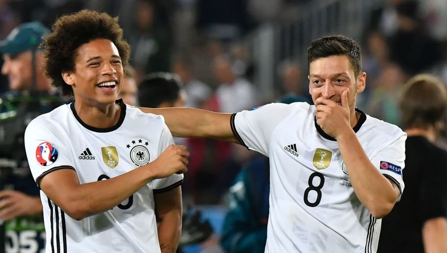Oezil bantu Sane Pindah ke Manchester City