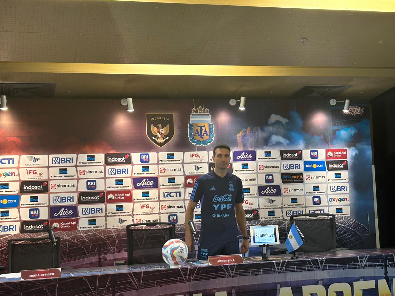 Lionel Scaloni Kagum dengan Antusiasme Suporter Indonesia Sambut Laga Timnas Melawan Argentina