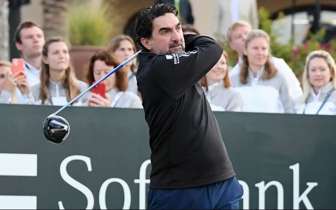 Yasir Al-Rumayyan bermain golf