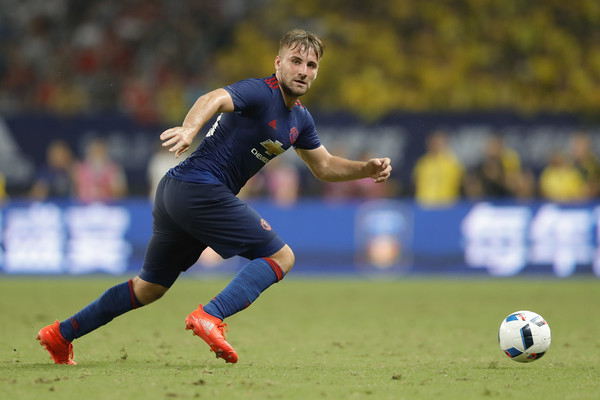 Morinho : Luke Shaw Bisa Bermain Lawan Manchester City