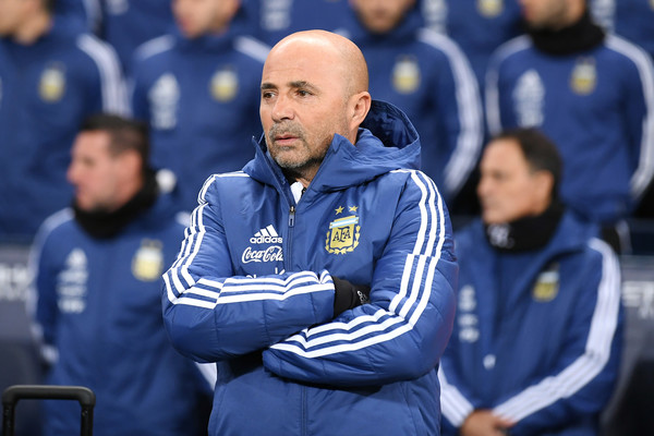 Pelatih Argentina Belum Tutup Pintu untuk Dybala dan Icardi