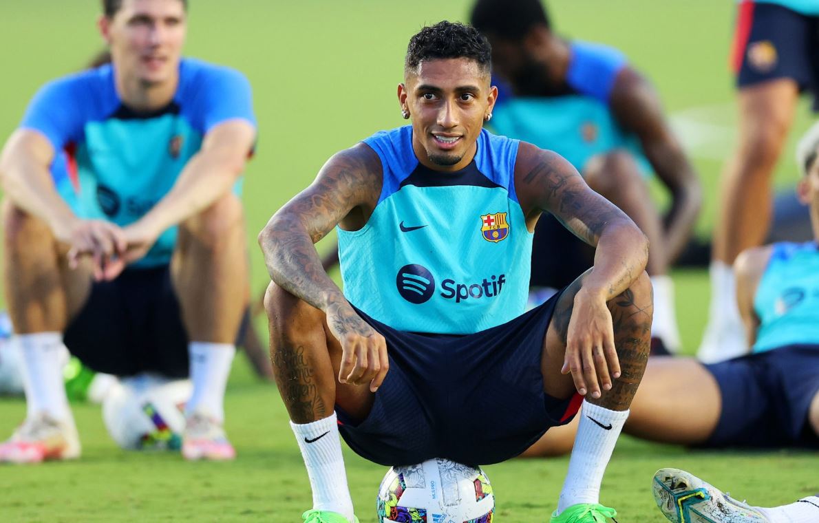 Mengejutkan, Barcelona Belum Lunasi Pembayaran Raphinha