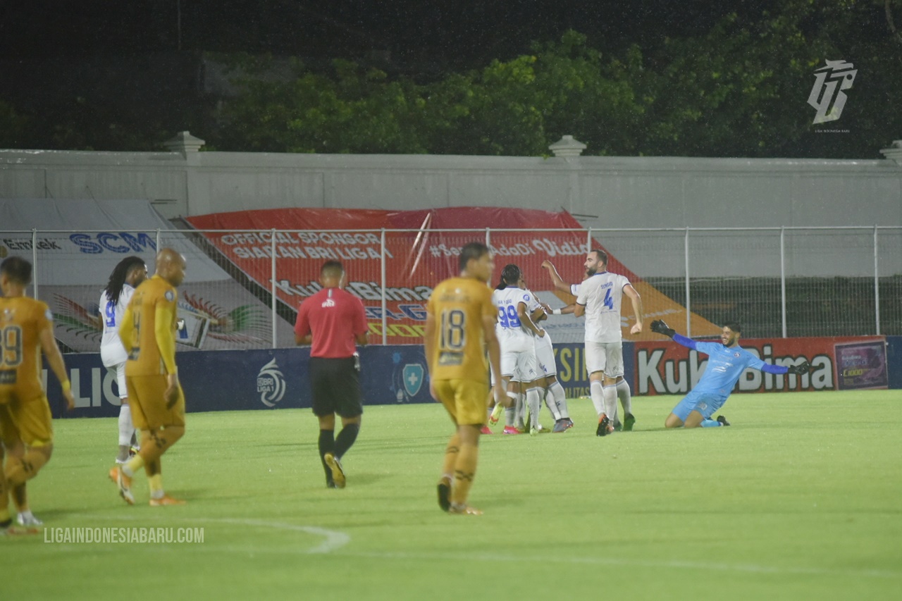 Kalahkan Bhayangkara FC, Pelatih Arema FC Ingatkan Konsistensi