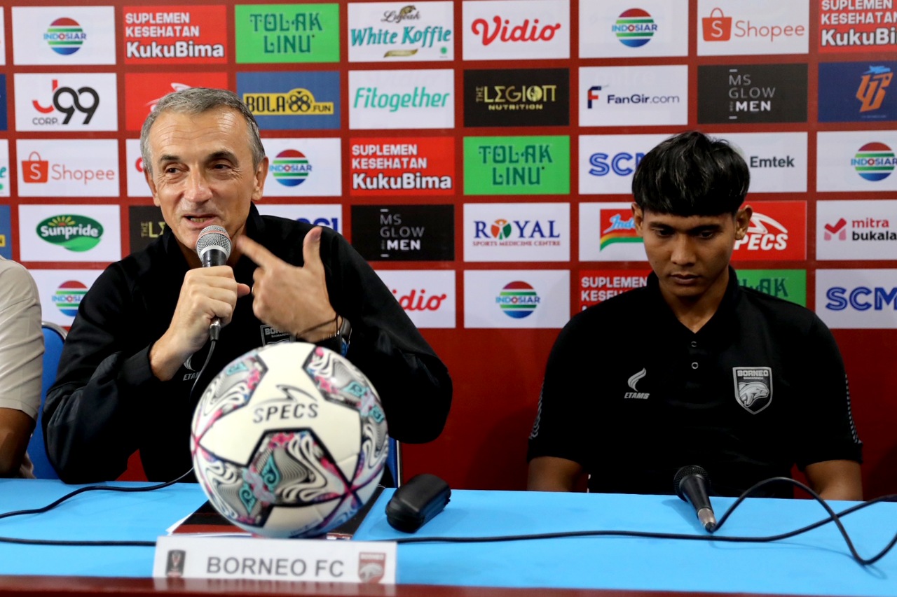 Milomir Seslija Heran Arema FC Terapkan Parkir Bus