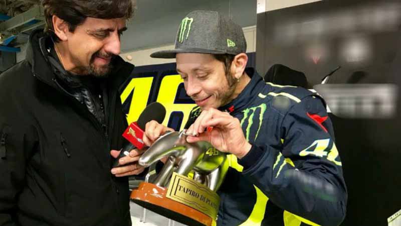 Komentar Valentino Rossi Dapat Tapiro de Oro, Penghargaan Atlet Terburuk Tahun 2018