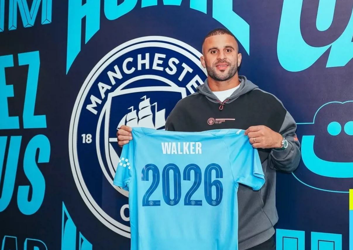 Teken Kontrak Baru, Kyle Walker Masih Lapar Kesuksesan dengan Manchester City
