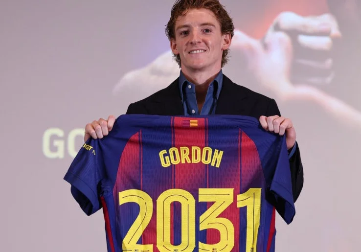 Teken Kontrak Berdurasi 5 Tahun dengan Barcelona, Anthony Gordon Sudah Fasih Berbicara Bahasa Spanyol