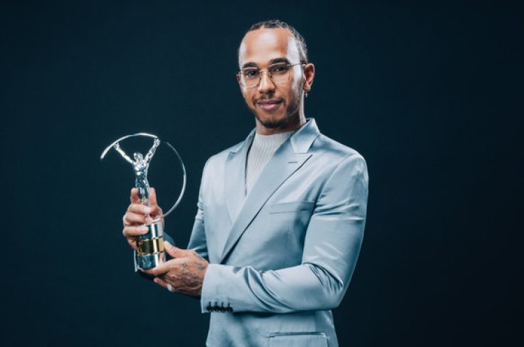 Lewis Hamilton Berbagi Penghargaan Laureus dengan Lionel Messi