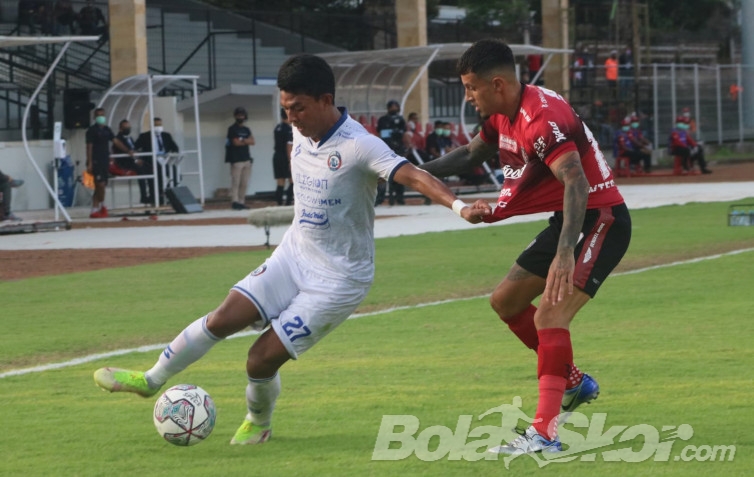 Kalah dari Bali United, Pelatih Arema FC Tak Mau Salahkan Pemainnya